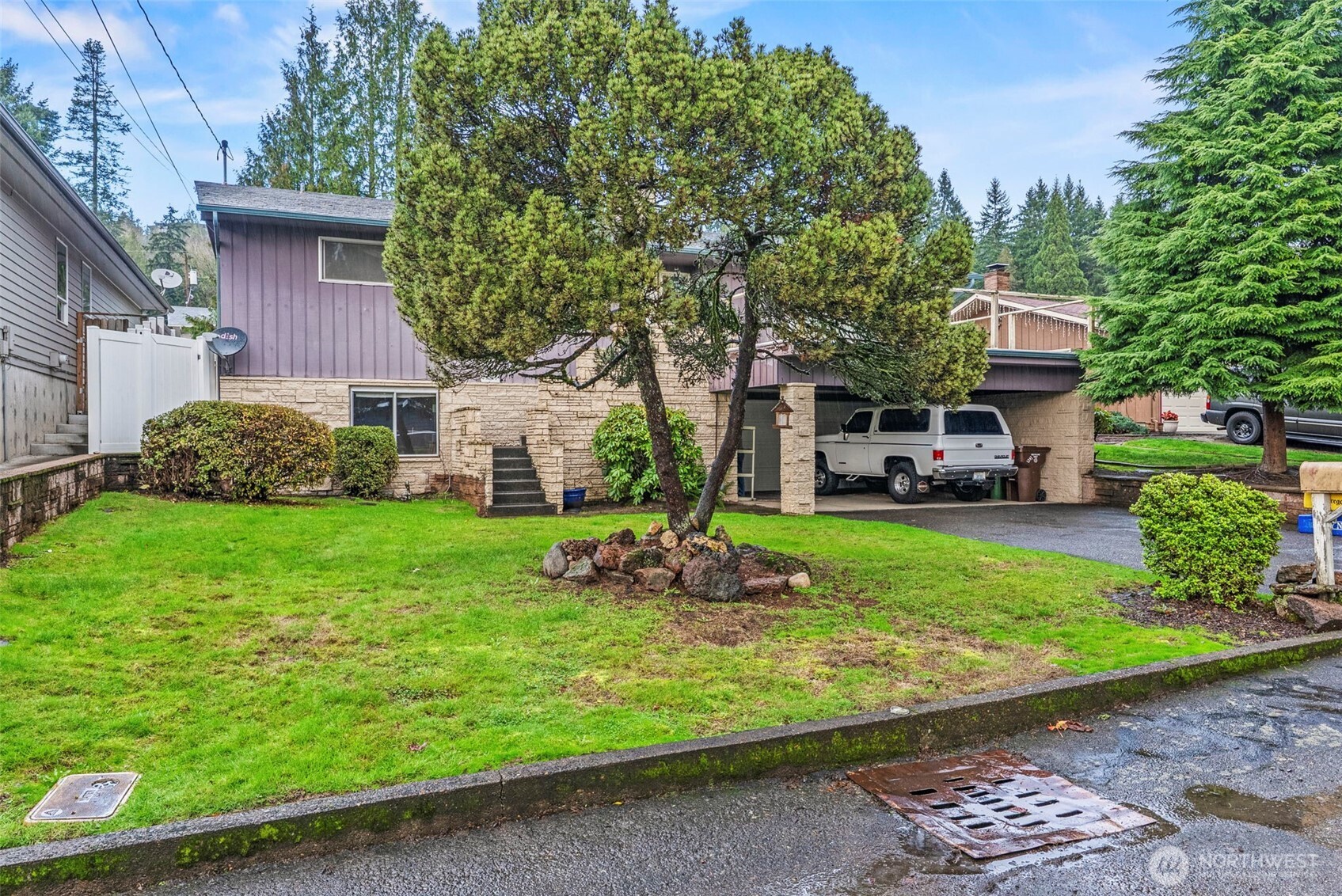 1241 Spruce Street , Longview, WA 98632