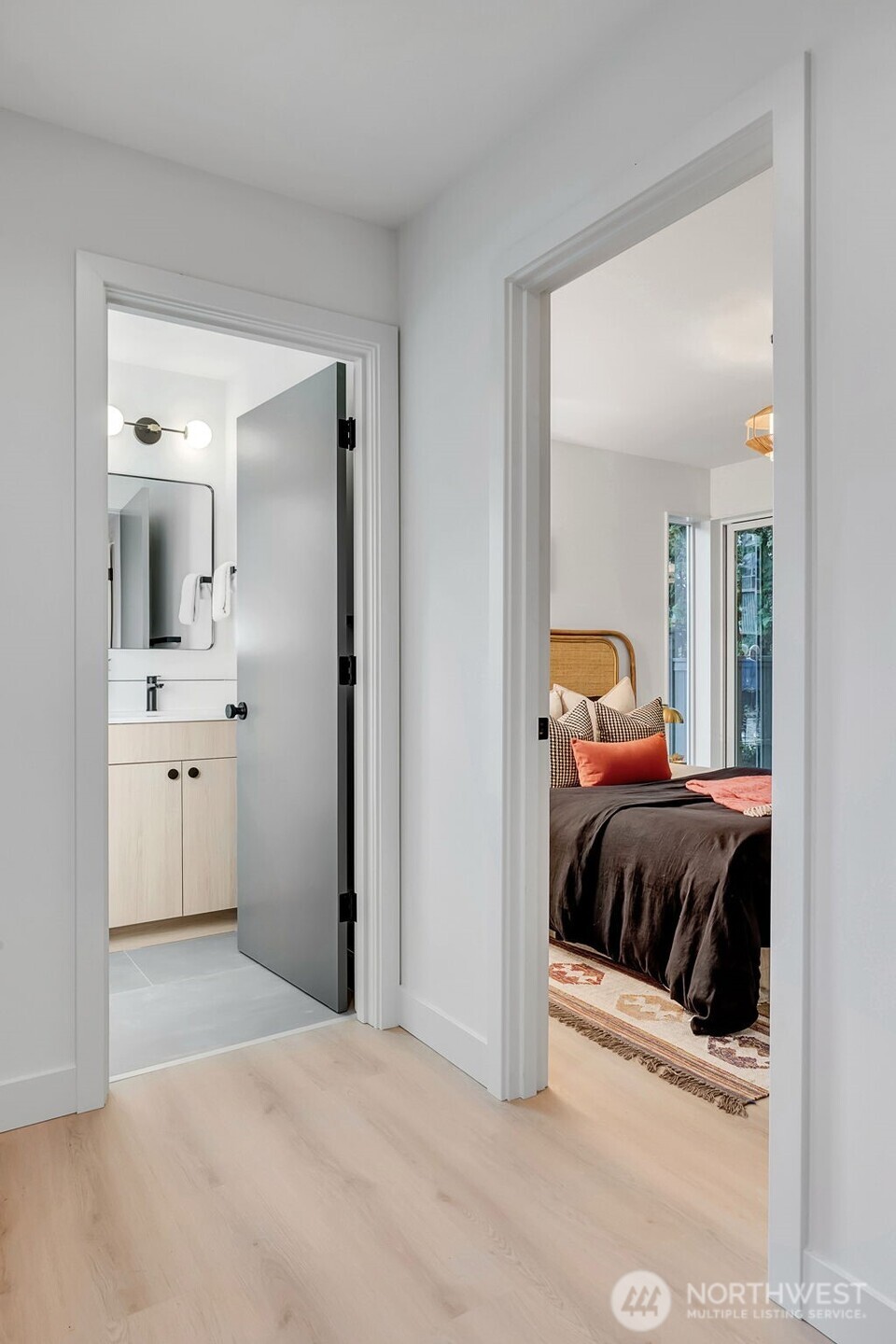 4405 B S Holly Street , Seattle, WA 98118