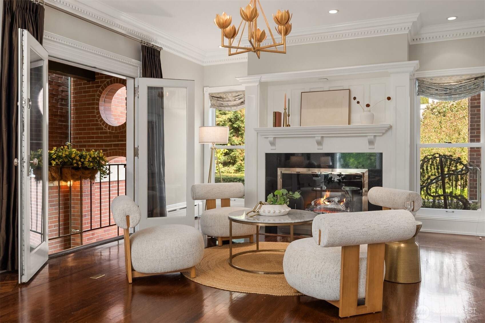 718 E Aloha Street #10, Seattle, WA 98102