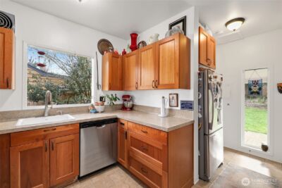 525 12th Avenue SE, Olympia, WA 98501 - Photo 5