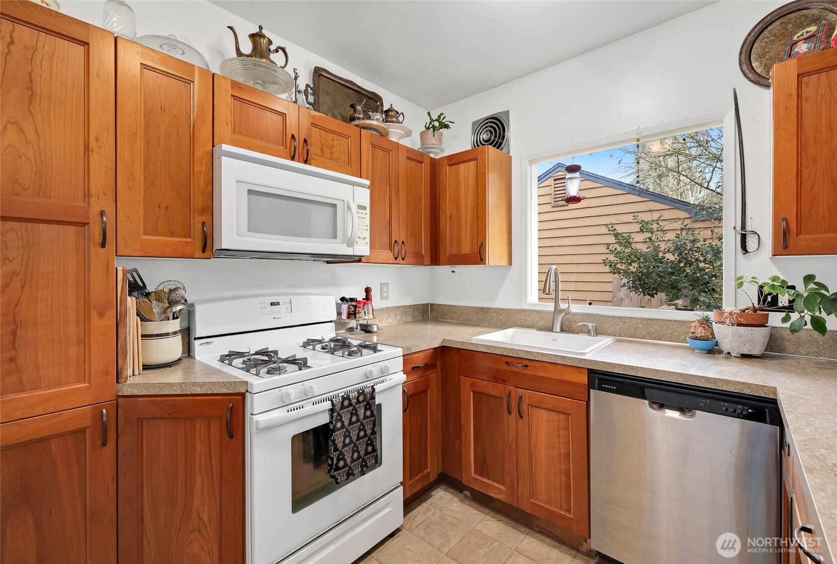 525 12th Avenue SE, Olympia, WA 98501