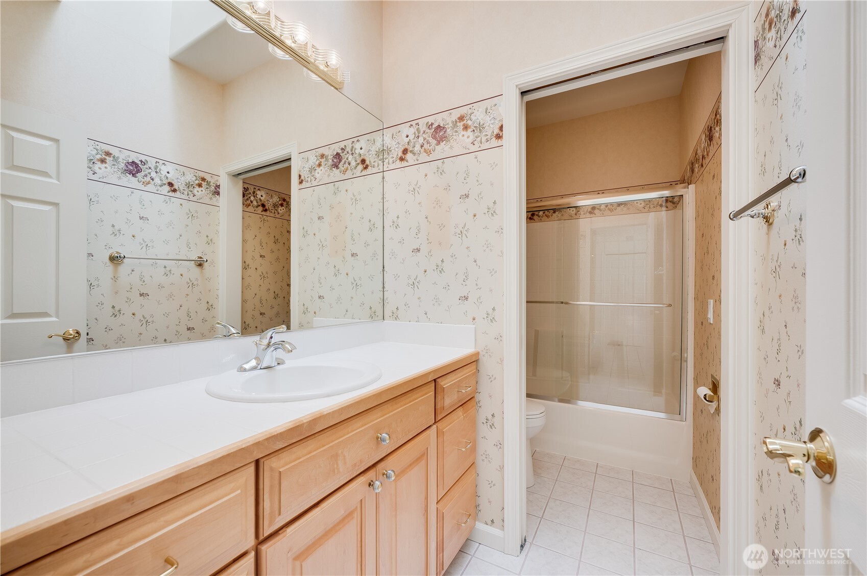 17340 Maple Lane , La Conner, WA 98257