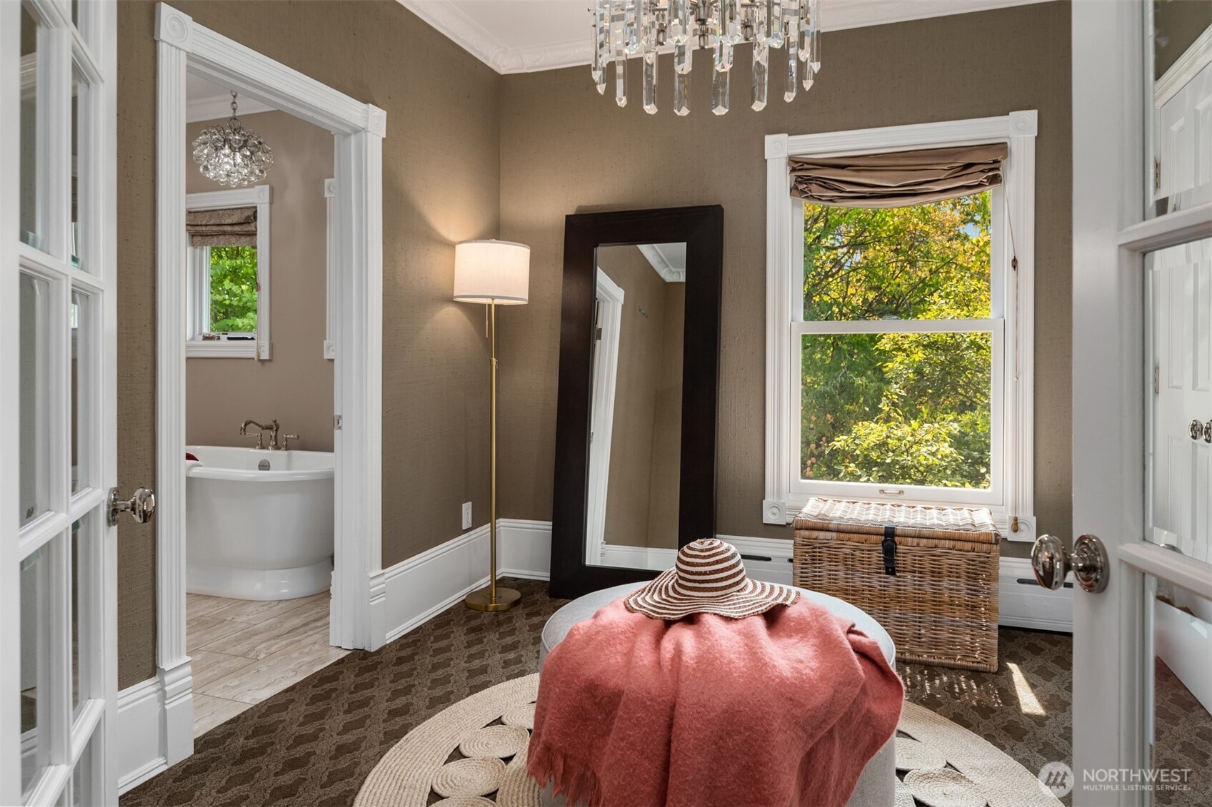 718 E Aloha Street #10, Seattle, WA 98102