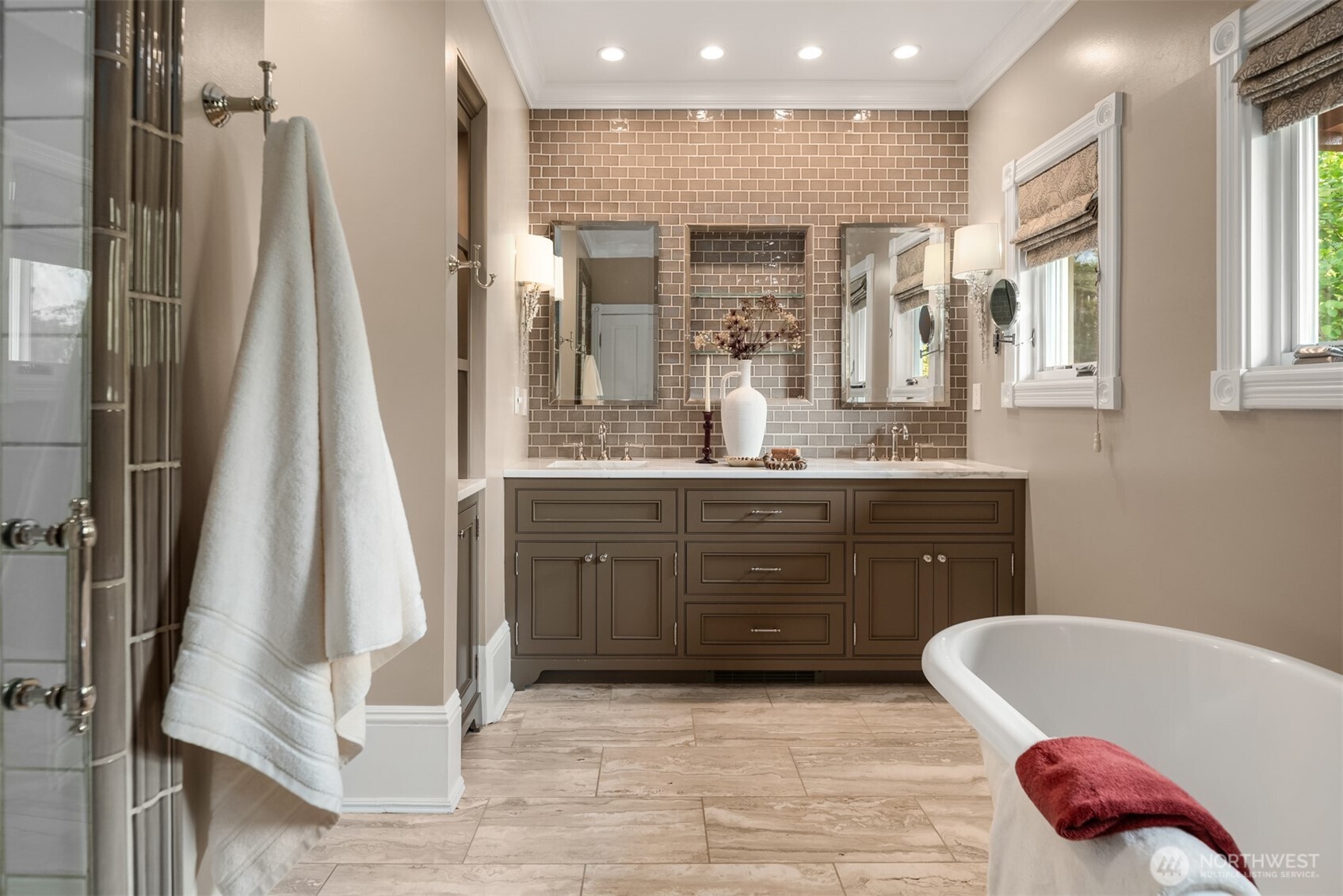 718 E Aloha Street #10, Seattle, WA 98102