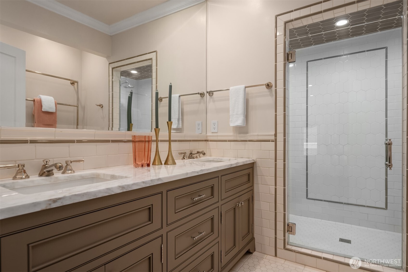 718 E Aloha Street #10, Seattle, WA 98102