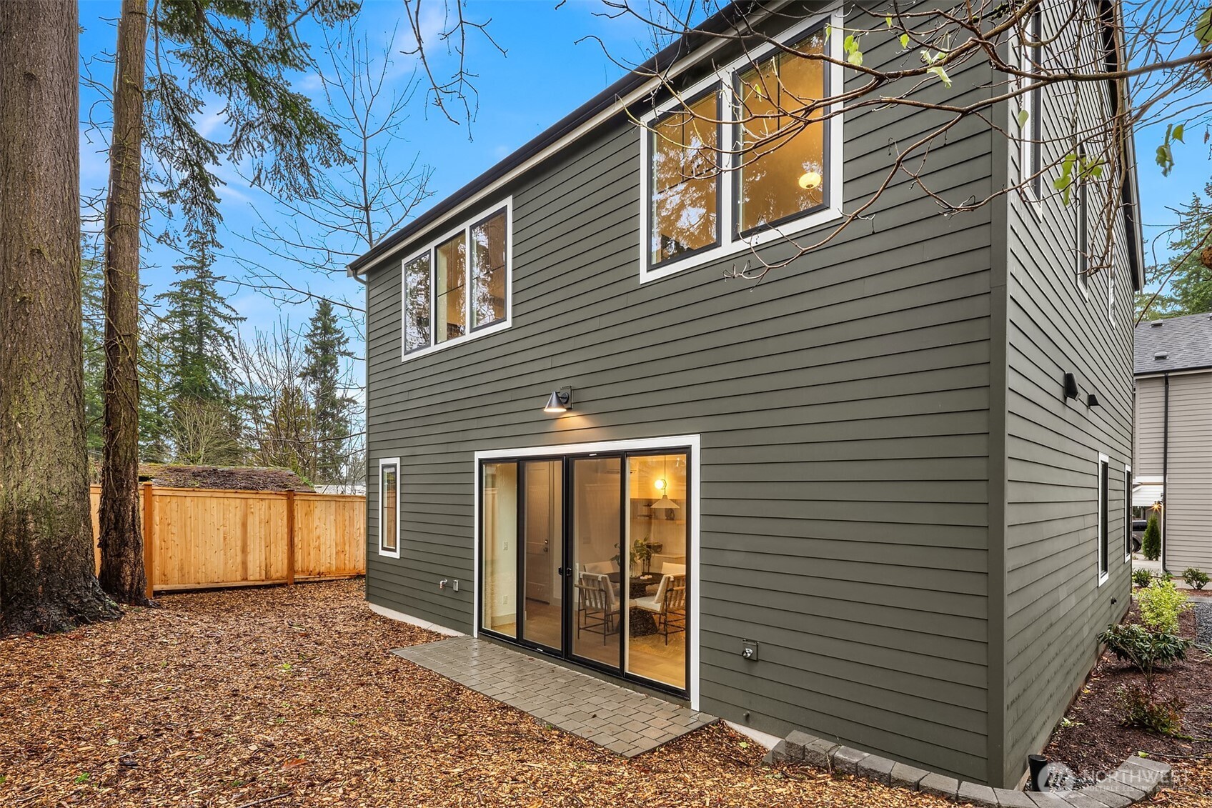 13115 NE 87th Lane , Kirkland, WA 98033