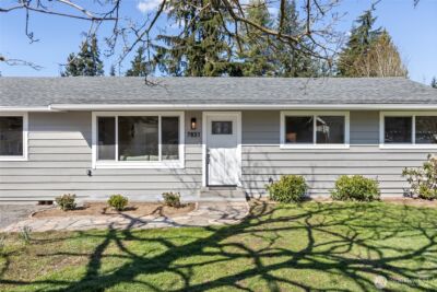 7831 202nd Place SW, Edmonds, WA 98026 - Photo 2