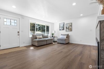 7831 202nd Place SW, Edmonds, WA 98026 - Photo 4
