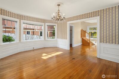 2616 Franklin Avenue E, Seattle, WA 98102-3219 - Photo 17