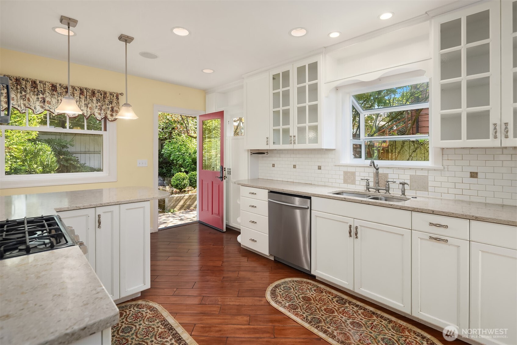 2616 Franklin Avenue E, Seattle, WA 98102-3219