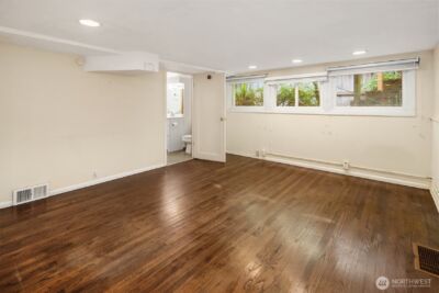 2616 Franklin Avenue E, Seattle, WA 98102-3219 - Photo 24