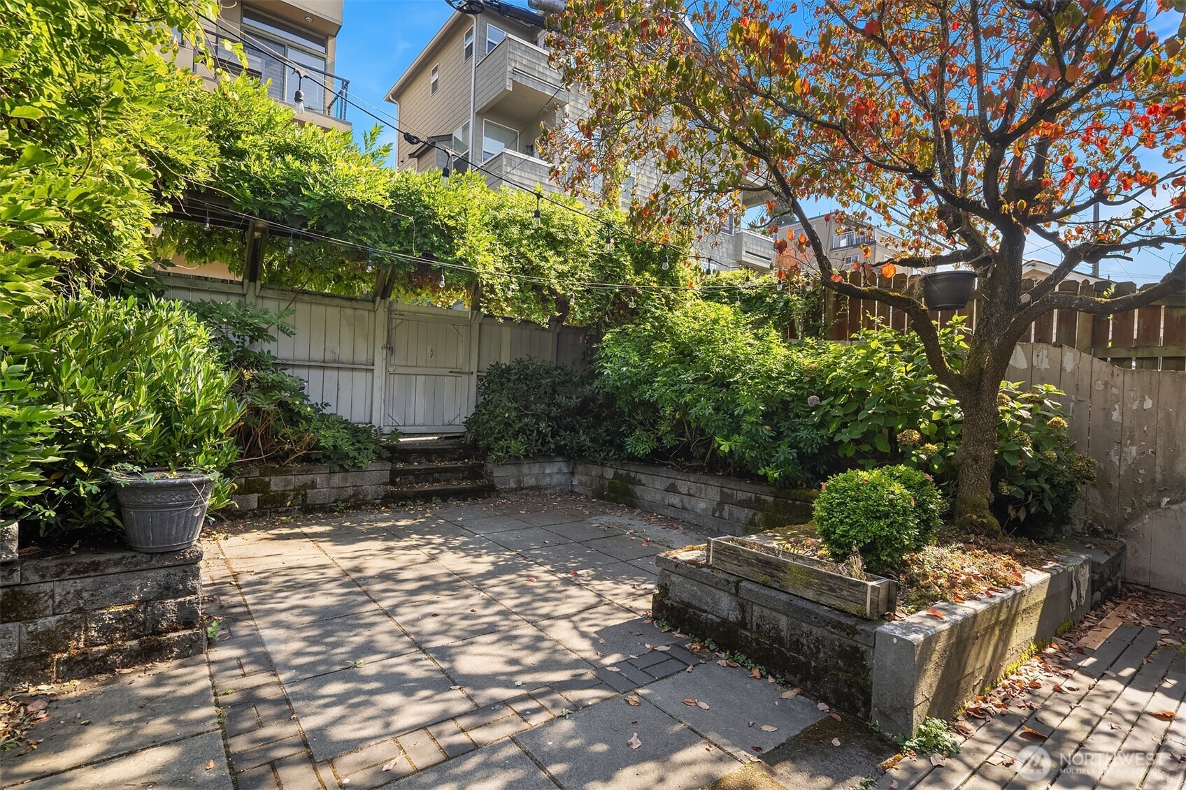 2616 Franklin Avenue E, Seattle, WA 98102-3219