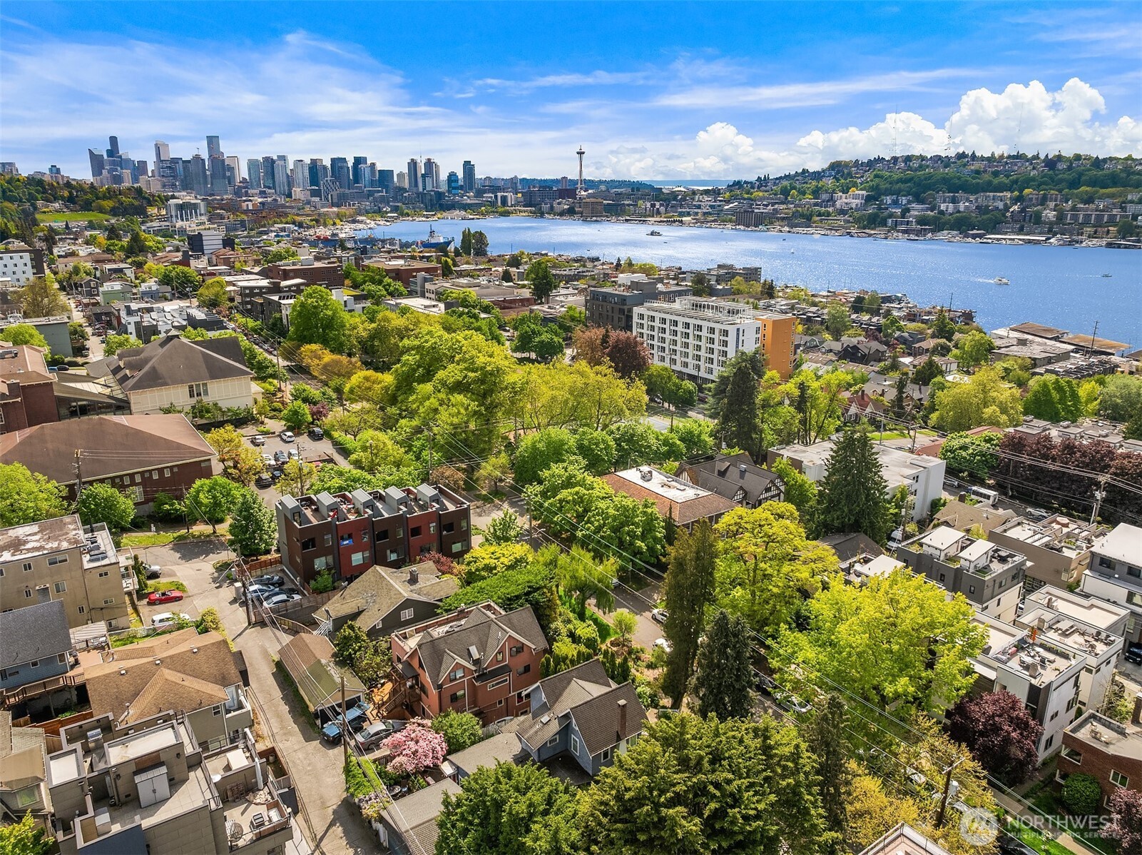 2616 Franklin Avenue E, Seattle, WA 98102-3219