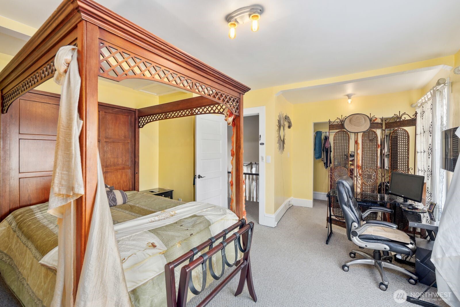 943 23rd Avenue , Seattle, WA 98122