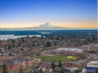 943 23rd Avenue , Seattle, WA 98122 - Photo 2