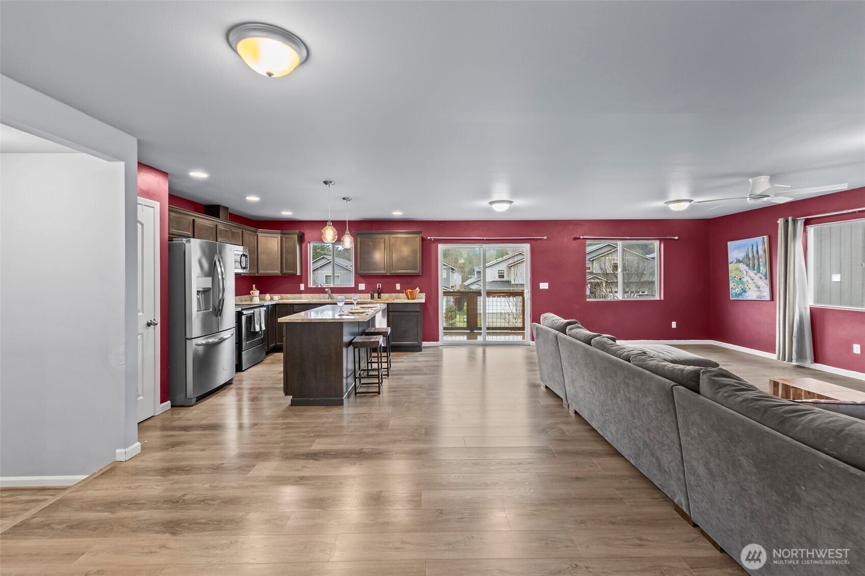 4238 SE Horsehead Way , Port Orchard, WA 98366