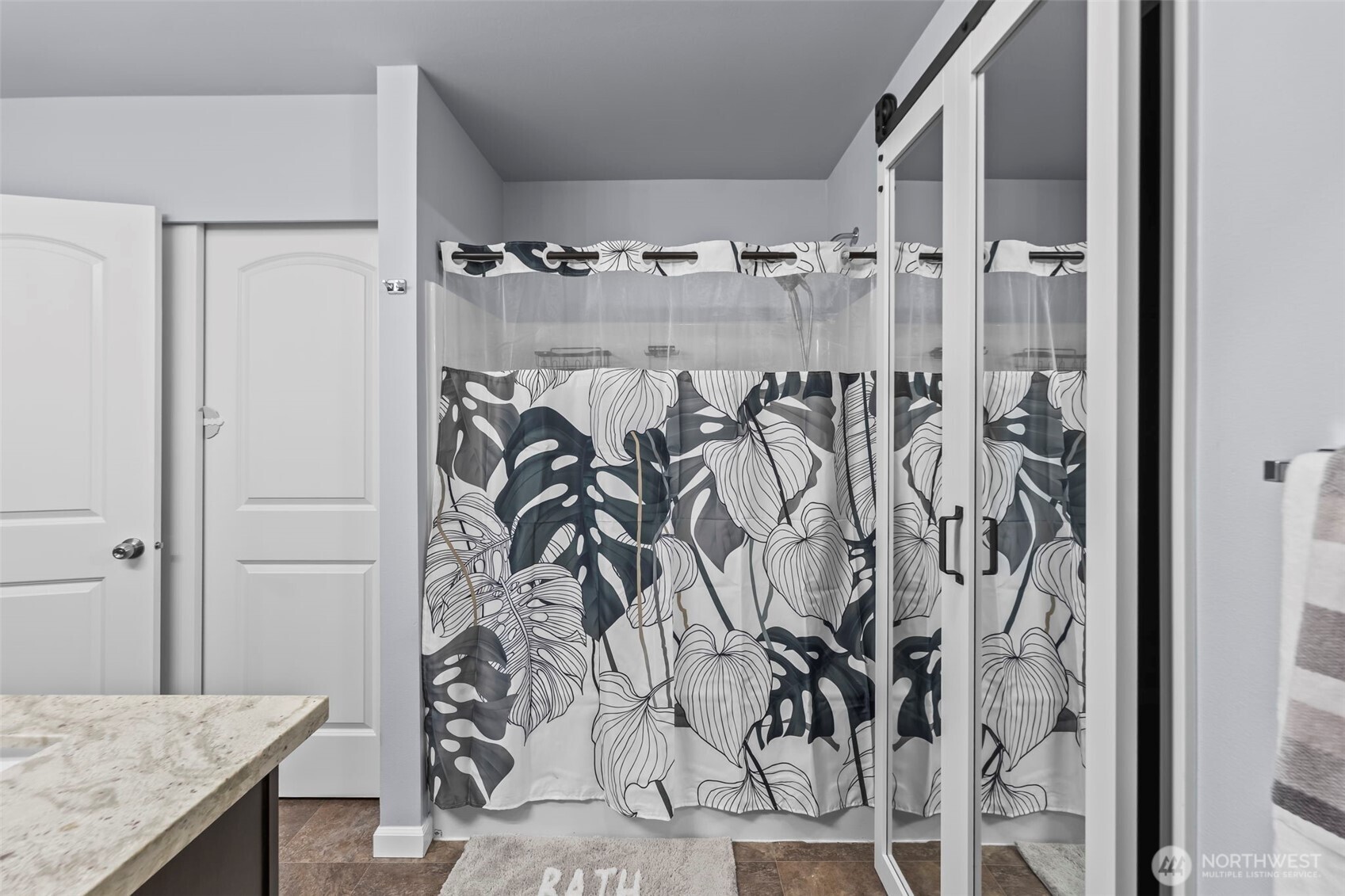 4238 SE Horsehead Way , Port Orchard, WA 98366