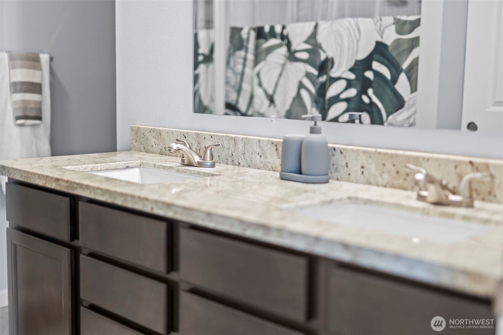 4238 SE Horsehead Way , Port Orchard, WA 98366