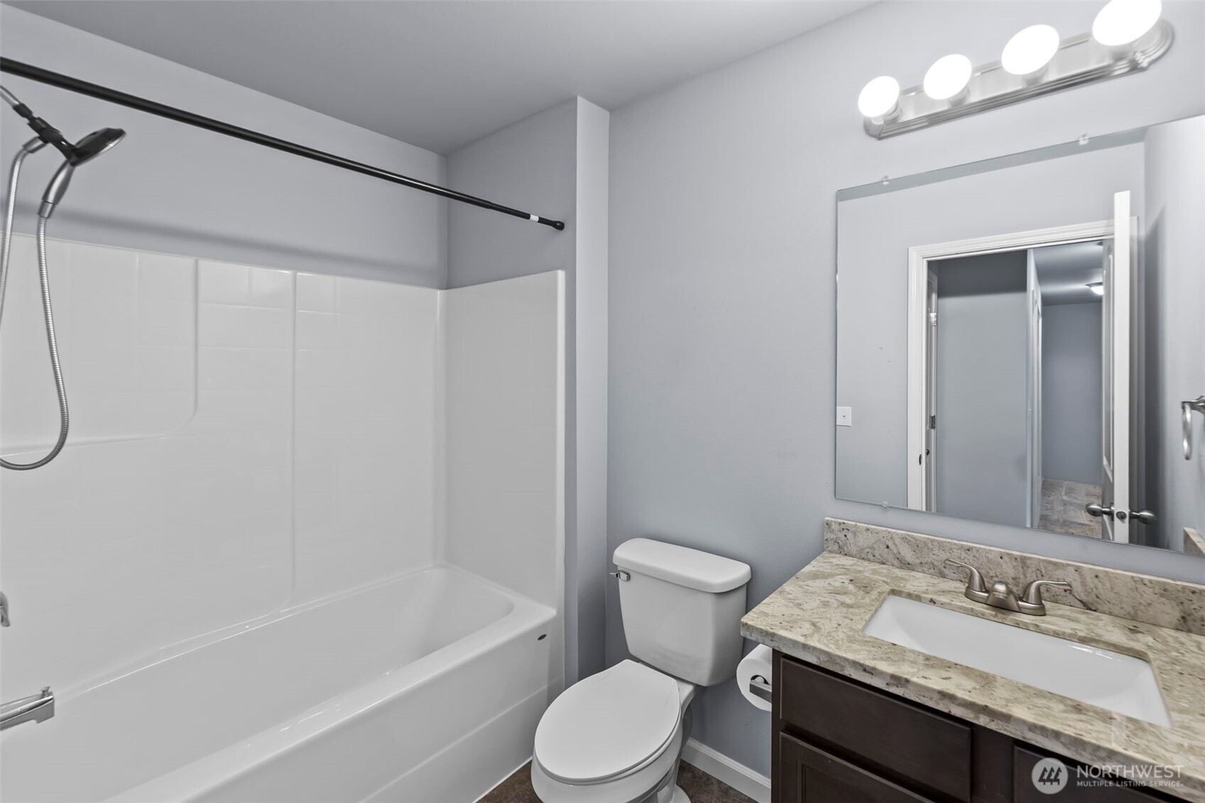 4238 SE Horsehead Way , Port Orchard, WA 98366