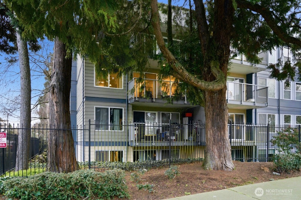 1311 12th Avenue S #E303, Seattle, WA 98144