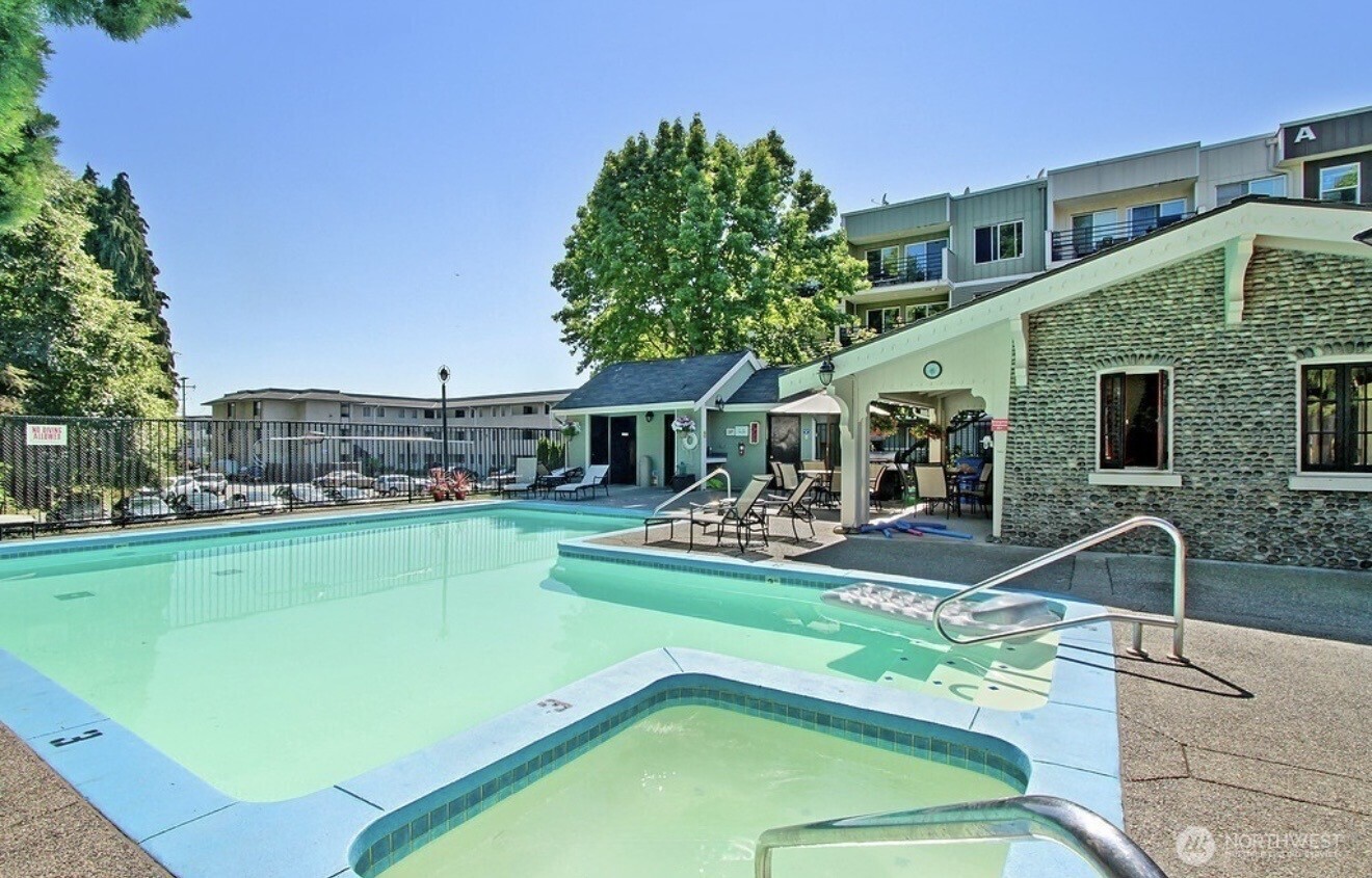 1311 12th Avenue S #E303, Seattle, WA 98144