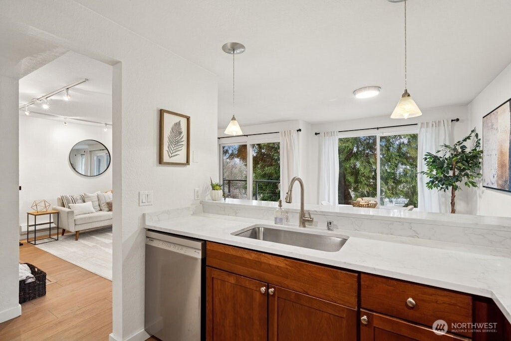 1311 12th Avenue S #E303, Seattle, WA 98144