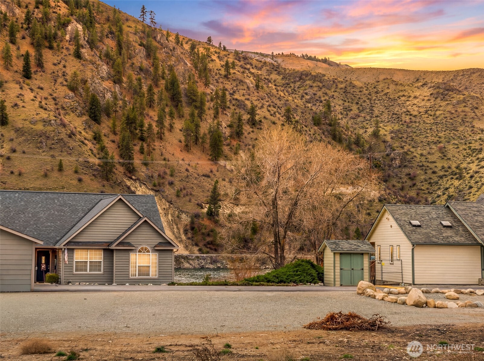 3878 Stayman Flats Road , Chelan, WA 98816