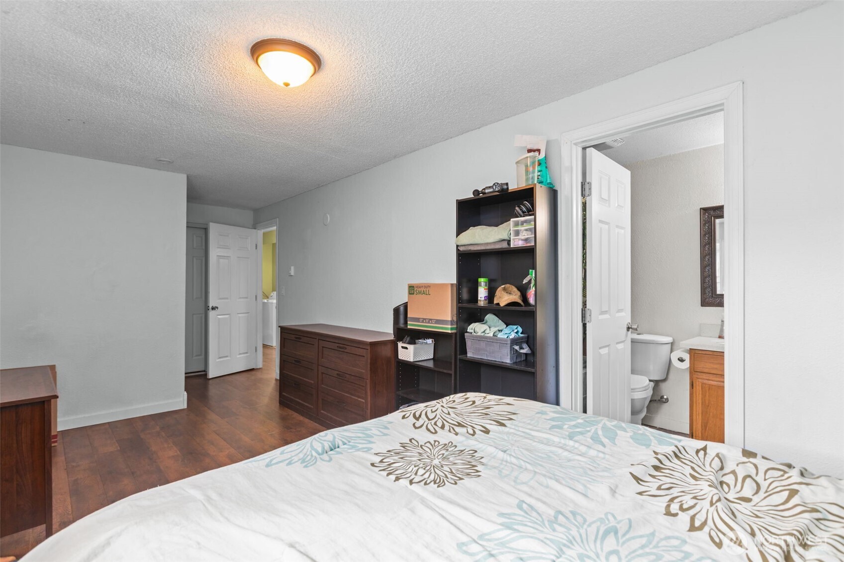 1711 4th Avenue NW, Puyallup, WA 98371