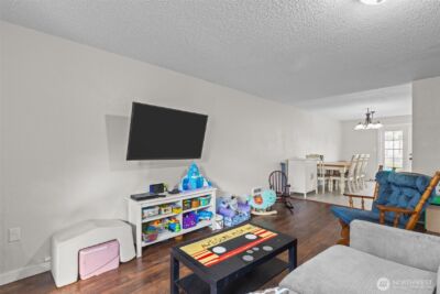 1711 4th Avenue NW, Puyallup, WA 98371 - Photo 3