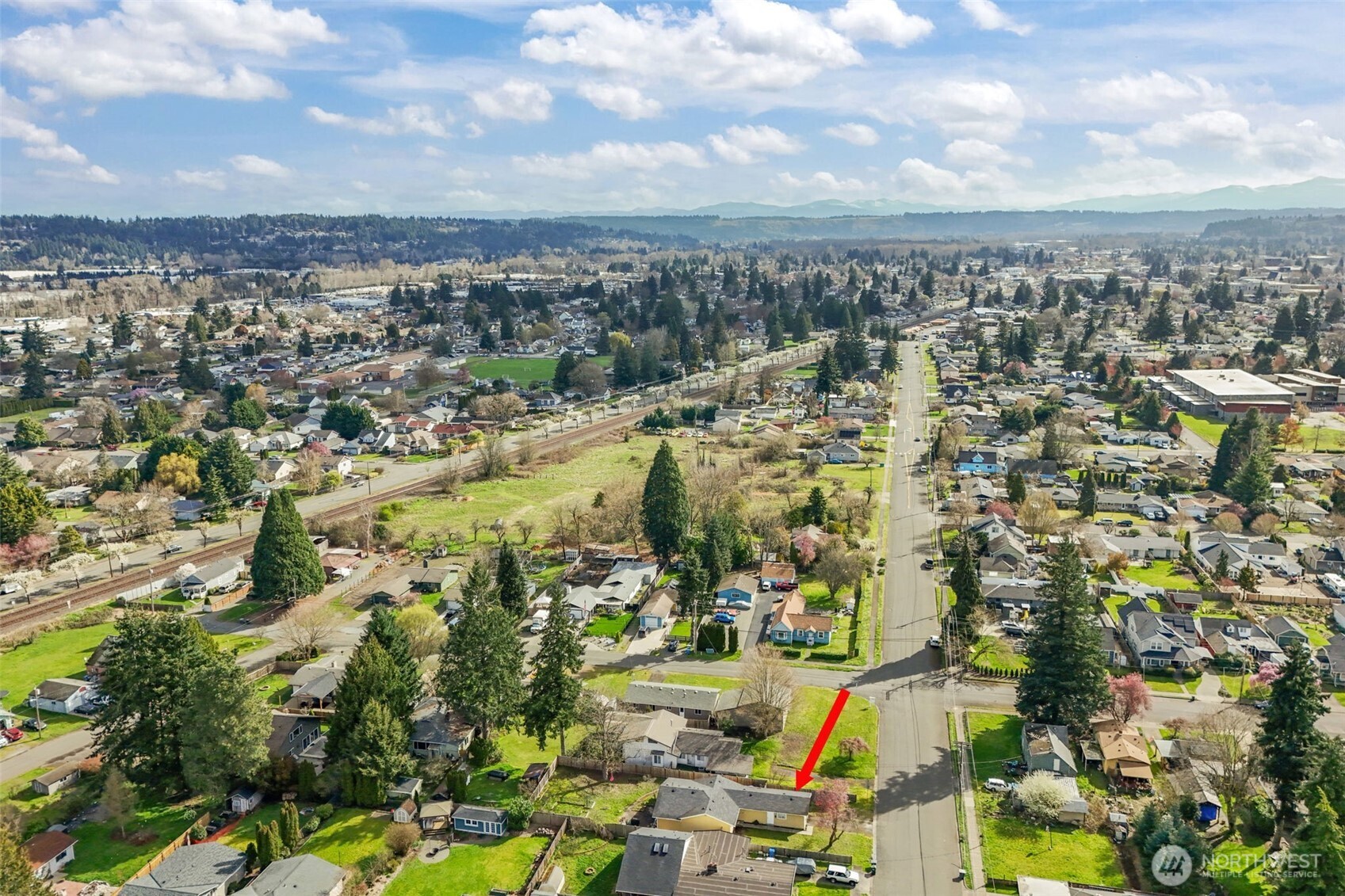 1711 4th Avenue NW, Puyallup, WA 98371