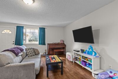 1711 4th Avenue NW, Puyallup, WA 98371 - Photo 5