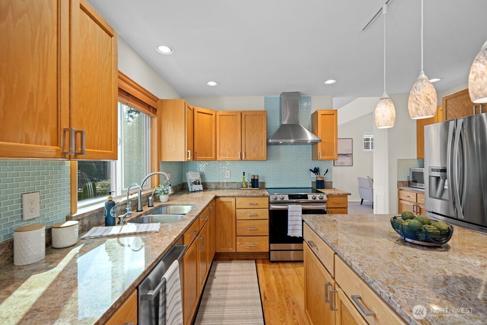 19811 13th Place W, Lynnwood, WA 98036