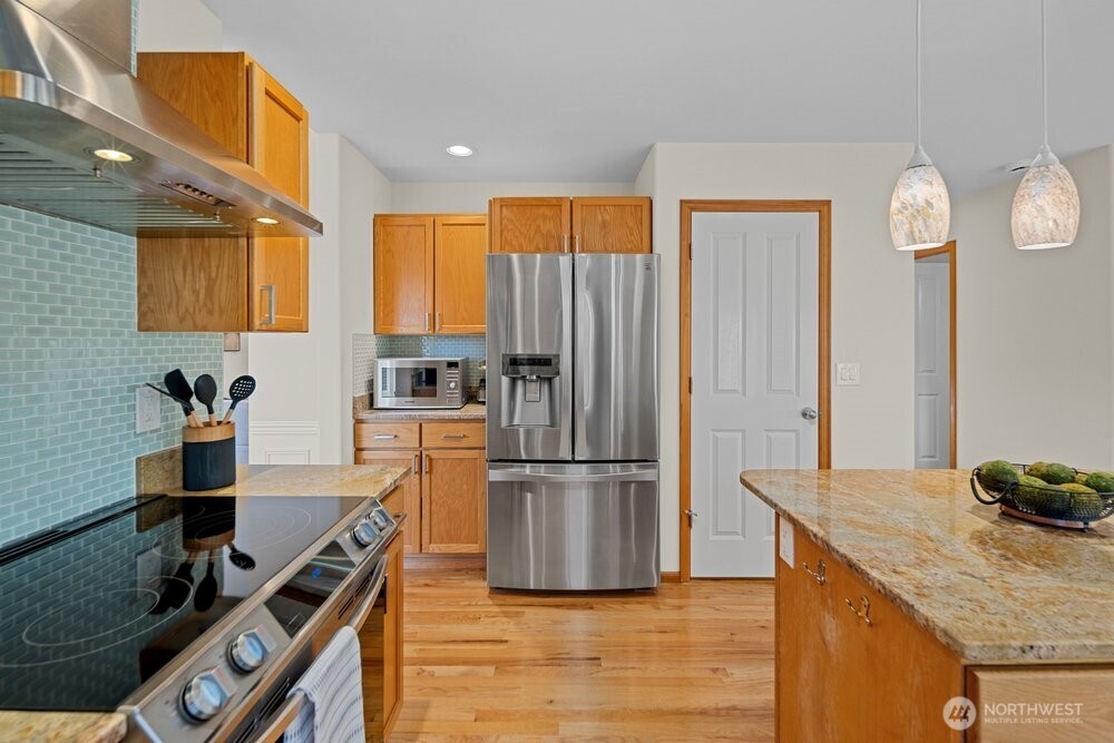 19811 13th Place W, Lynnwood, WA 98036