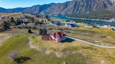 555 Loop Avenue , Manson, WA 98831