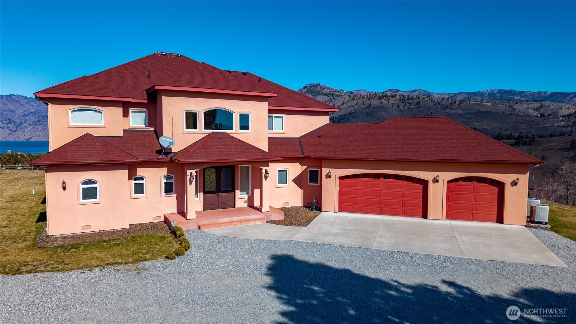 555 Loop Avenue , Manson, WA 98831