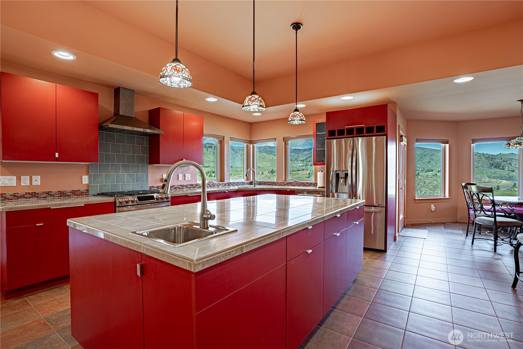 555 Loop Avenue , Manson, WA 98831