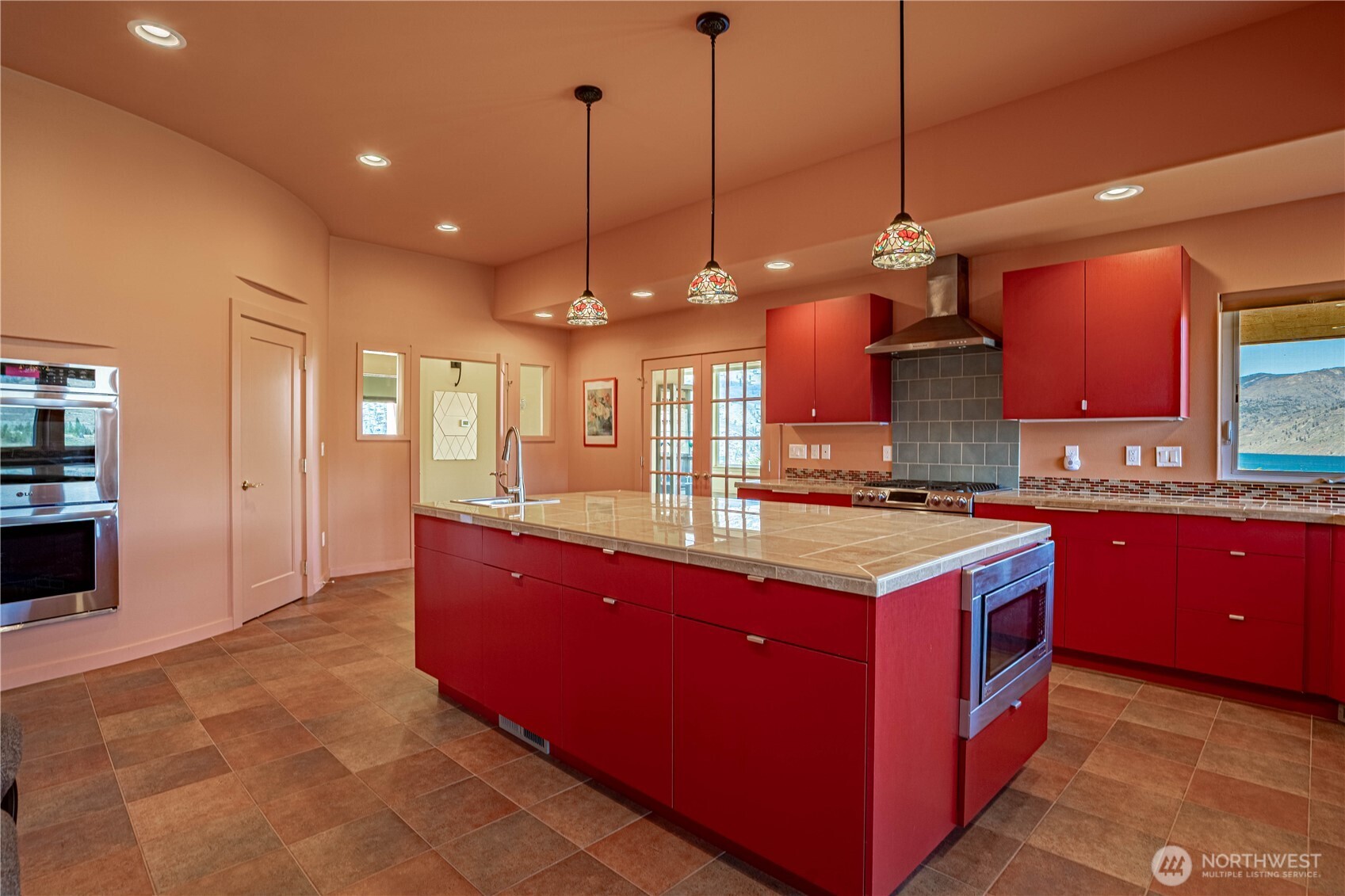 555 Loop Avenue , Manson, WA 98831