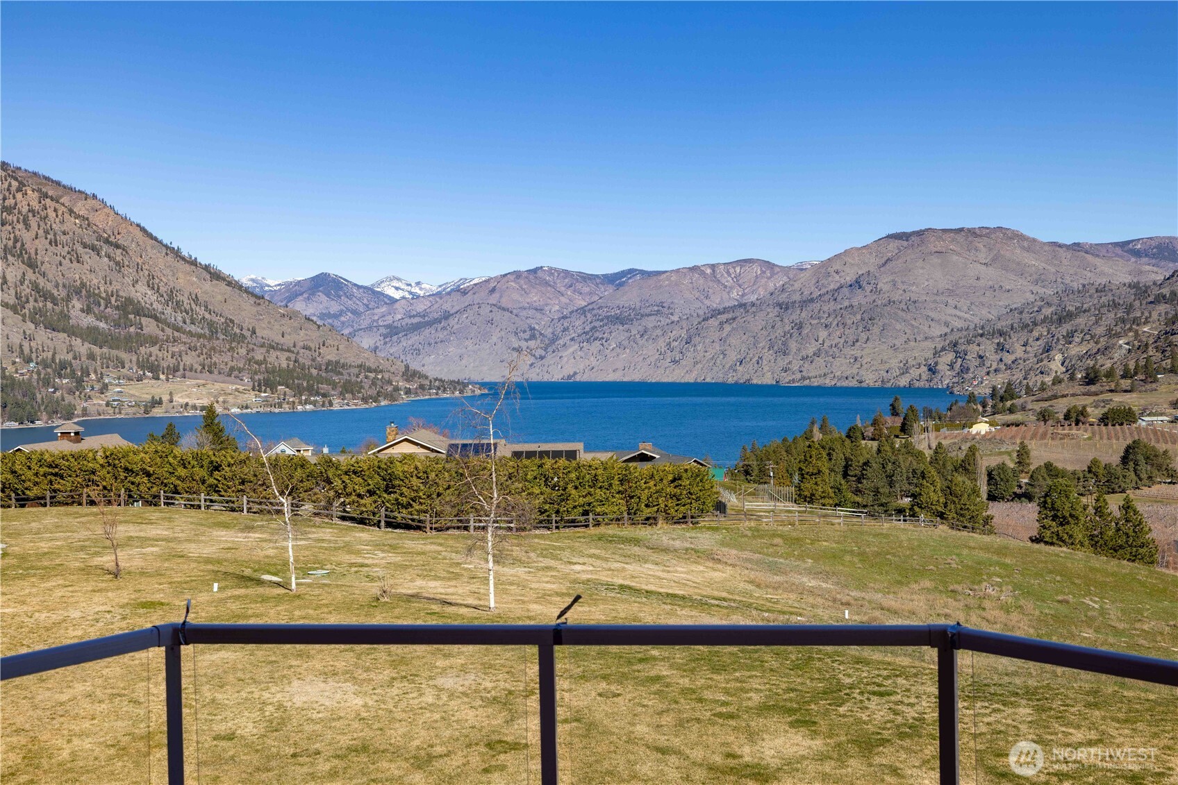 555 Loop Avenue , Manson, WA 98831