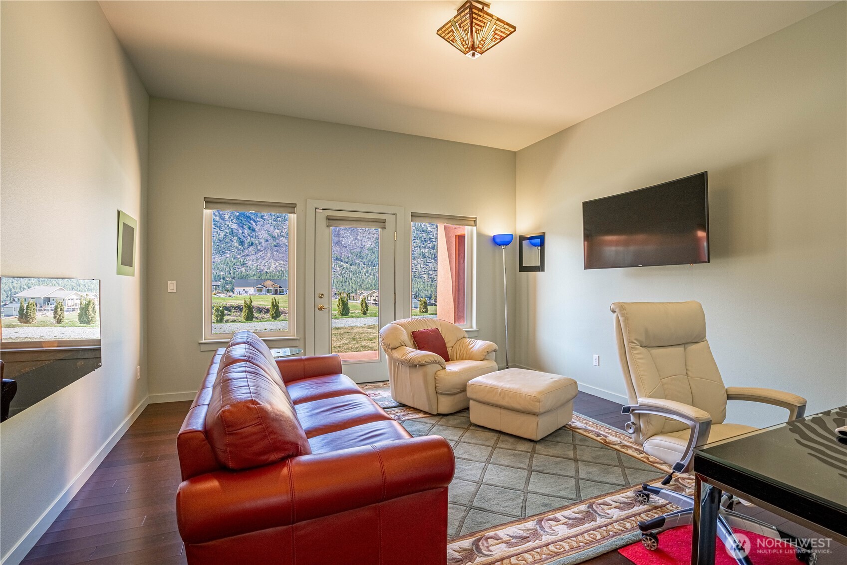 555 Loop Avenue , Manson, WA 98831