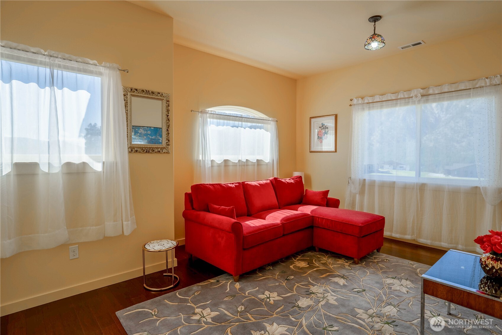 555 Loop Avenue , Manson, WA 98831