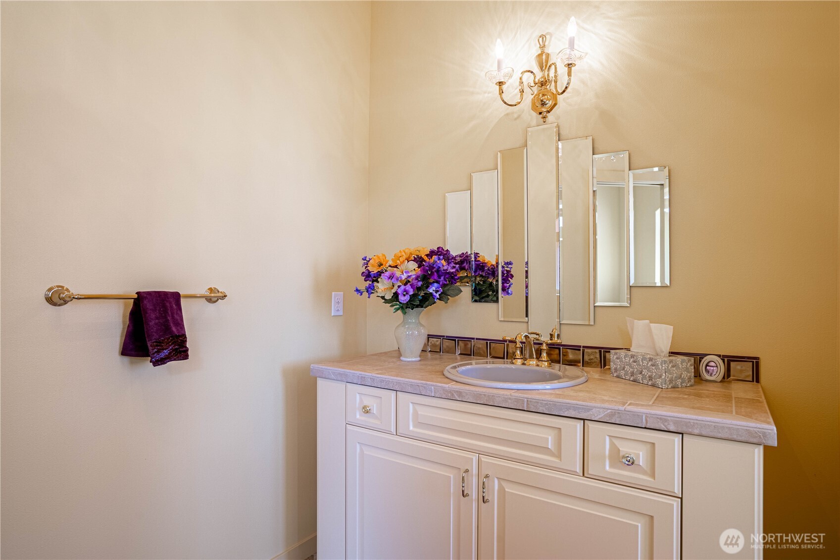 555 Loop Avenue , Manson, WA 98831