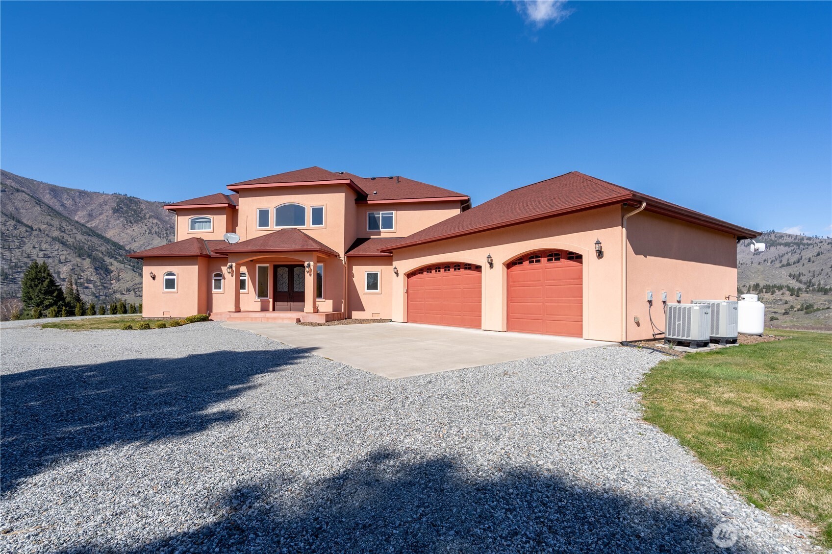 555 Loop Avenue , Manson, WA 98831