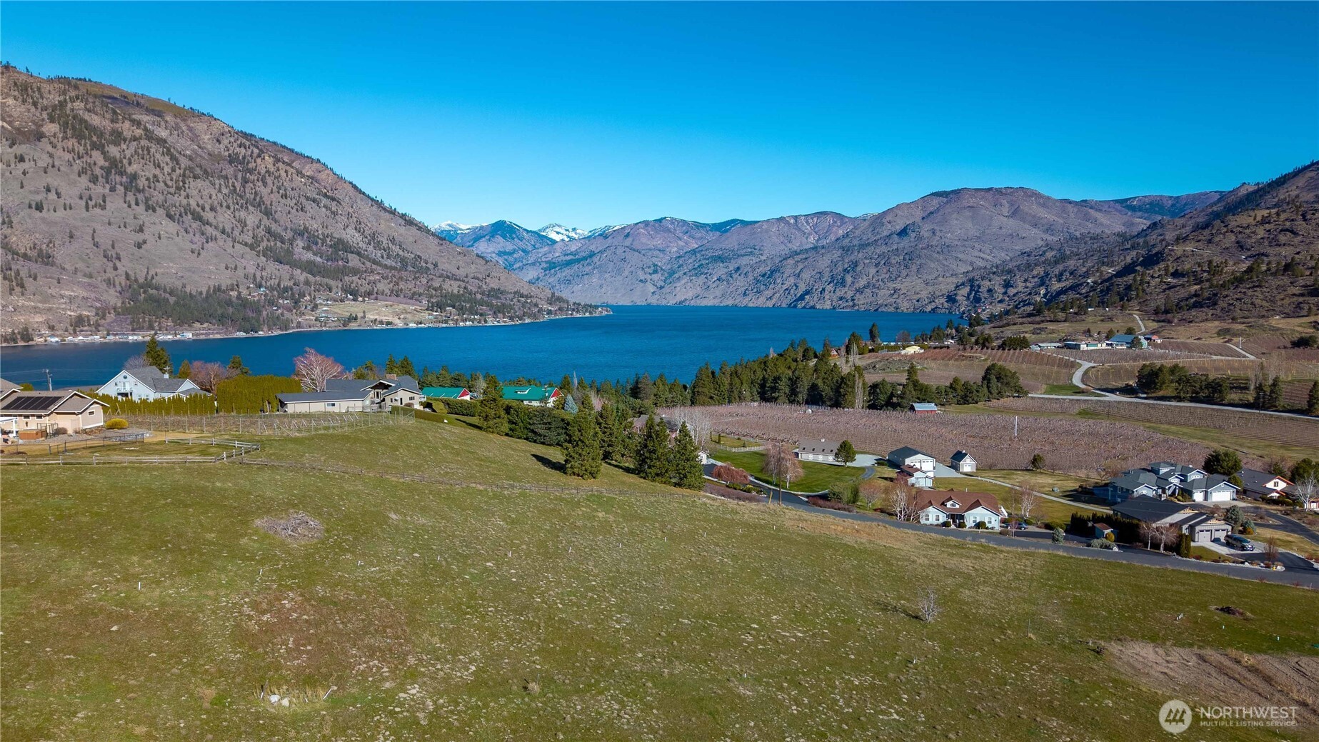 555 Loop Avenue , Manson, WA 98831