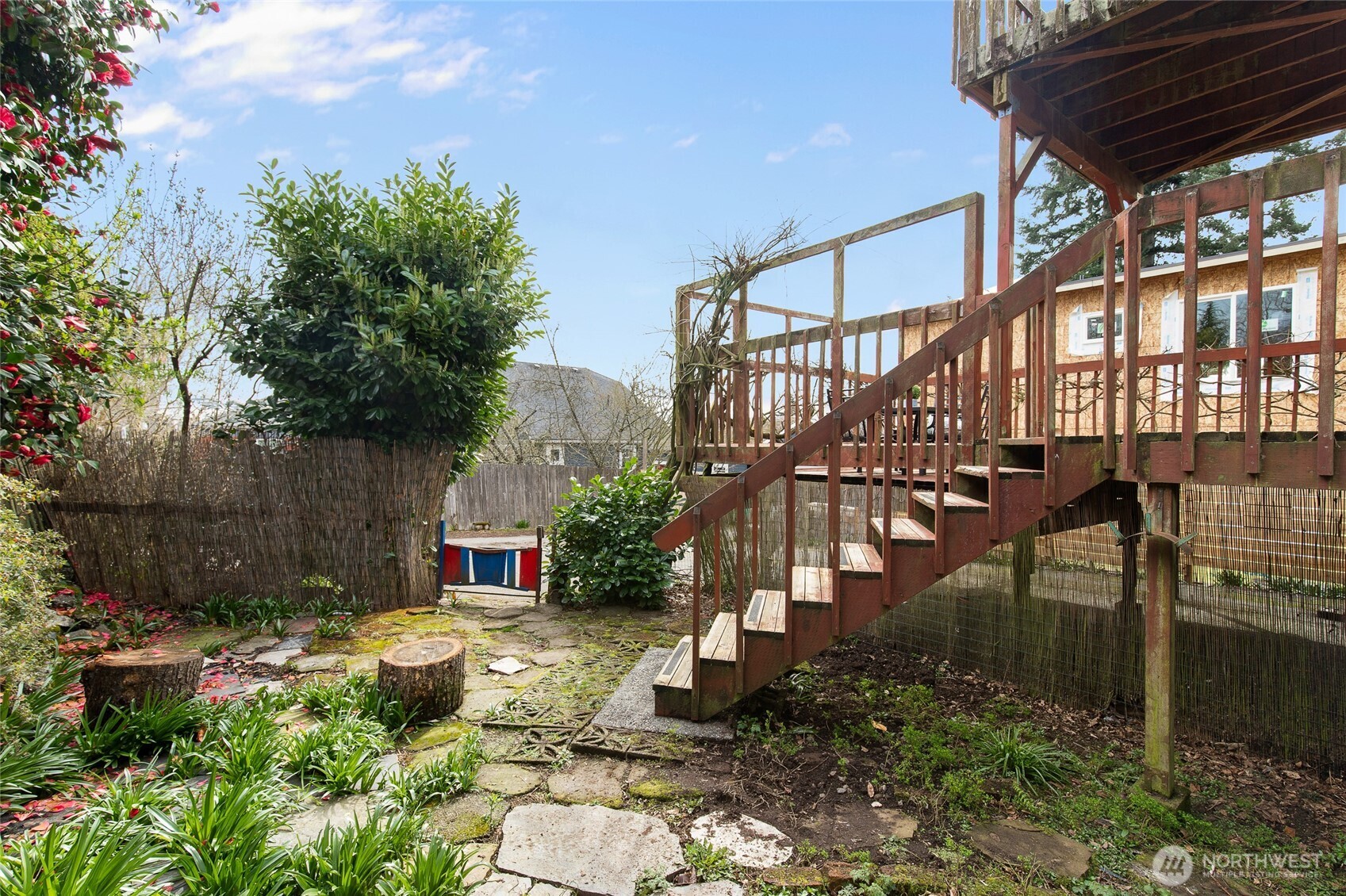 5046 35th Avenue NE, Seattle, WA 98105