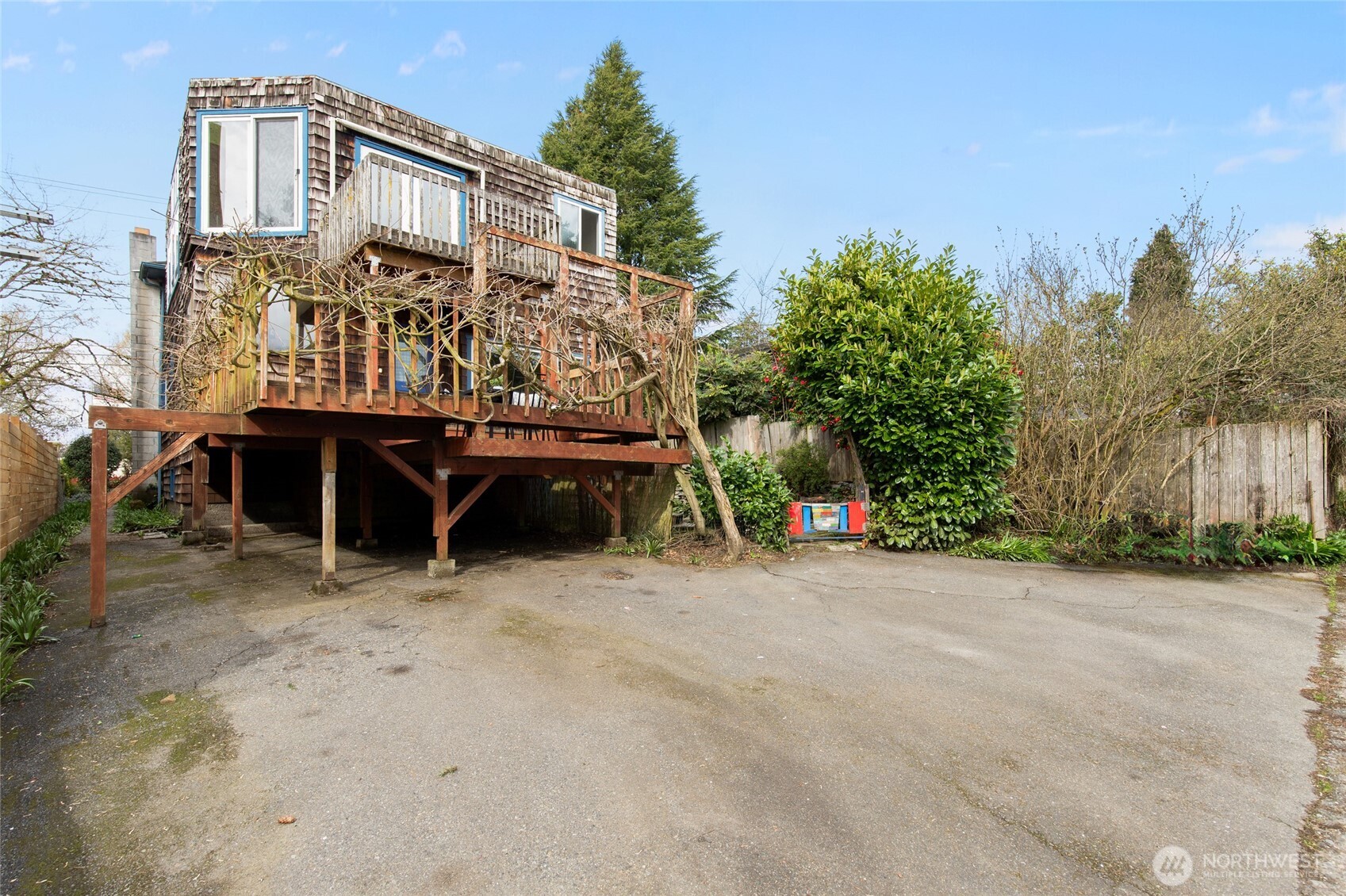 5046 35th Avenue NE, Seattle, WA 98105