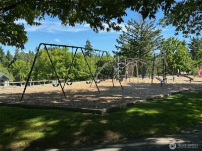 13059 SE 76th Street , Newcastle, WA 98056 - Photo 14