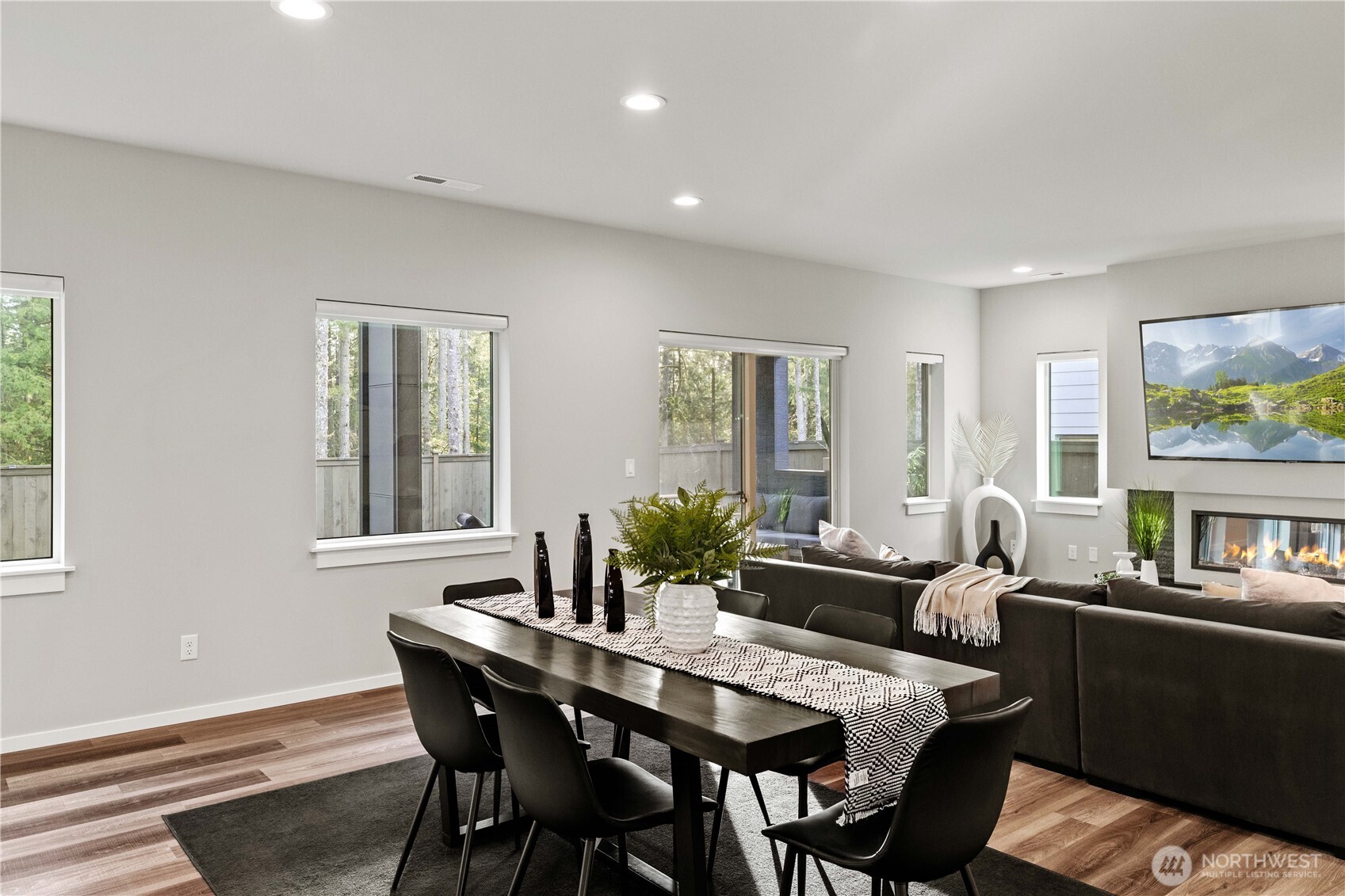 22907 SE Sycamore Street , Black Diamond, WA 98010-5110