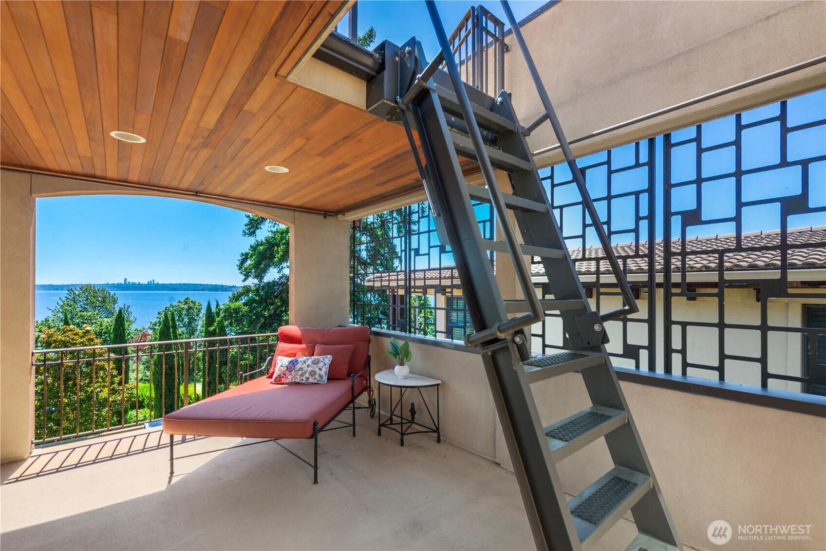 435 8th Avenue W, Kirkland, WA 98033