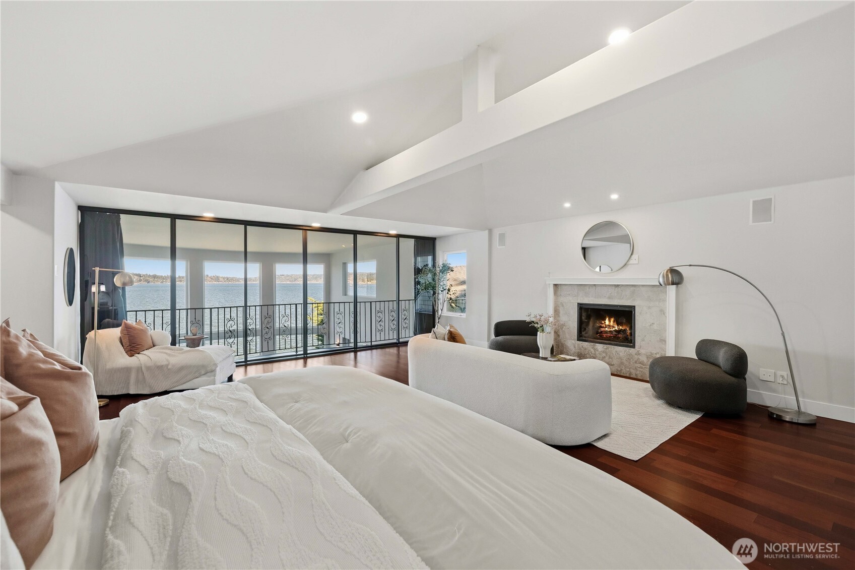 17714 SE 40th Place , Bellevue, WA 98008