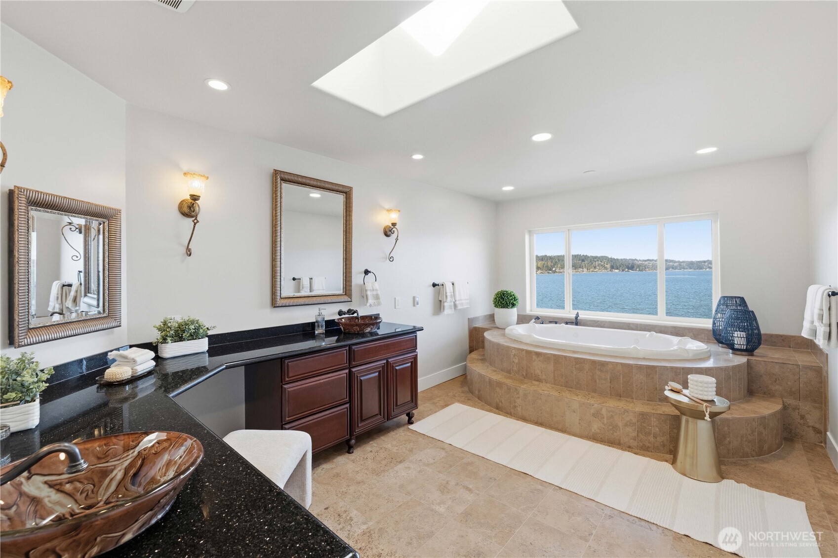 17714 SE 40th Place , Bellevue, WA 98008